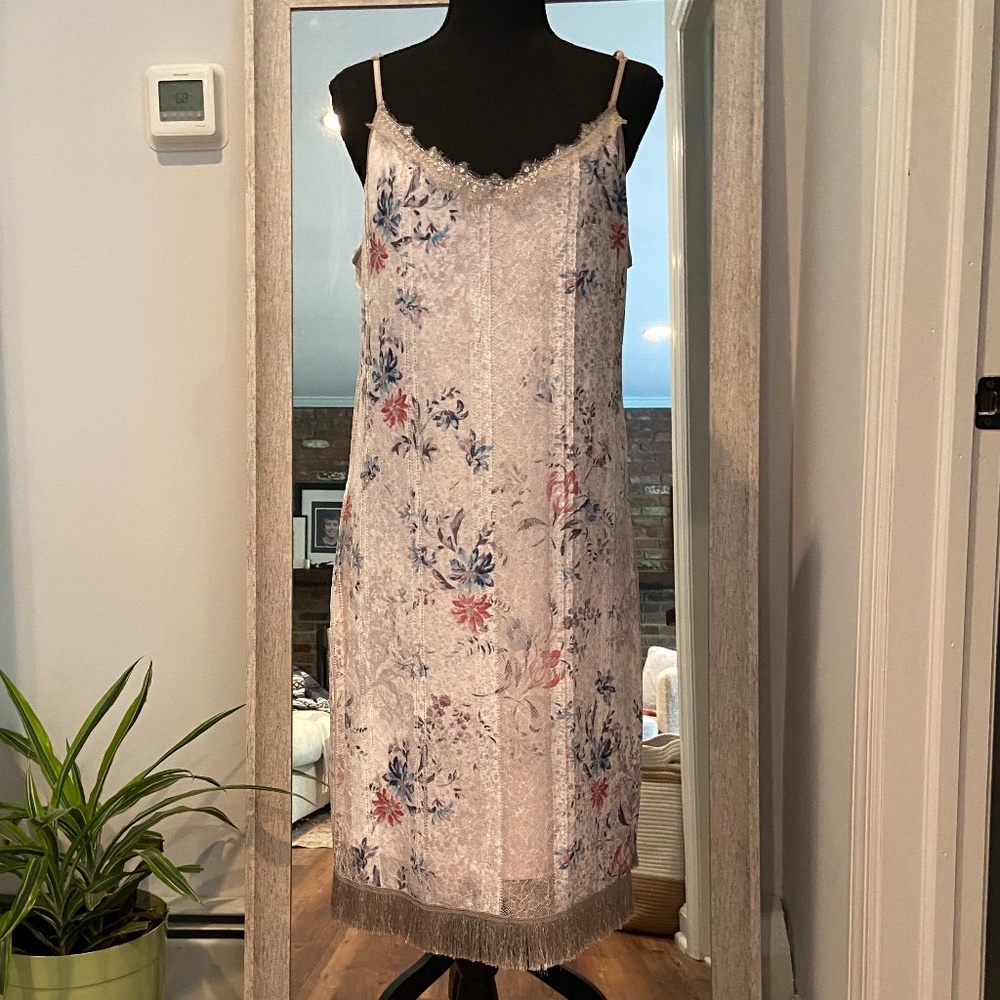 New w/ tags Stunning Floral tulle overlay dress with fringe detailing